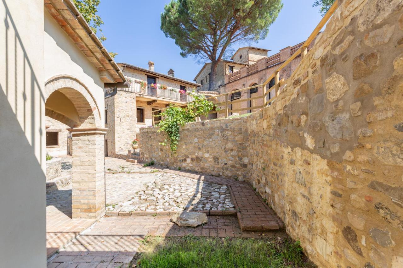 Gh Borgo Pulciano Agriturismo Montone  Zewnętrze zdjęcie