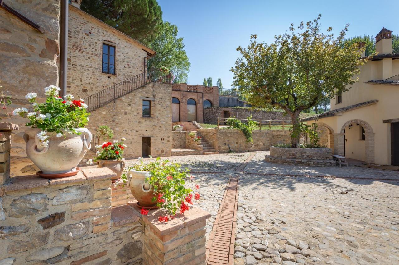 Gh Borgo Pulciano Agriturismo Montone  Zewnętrze zdjęcie