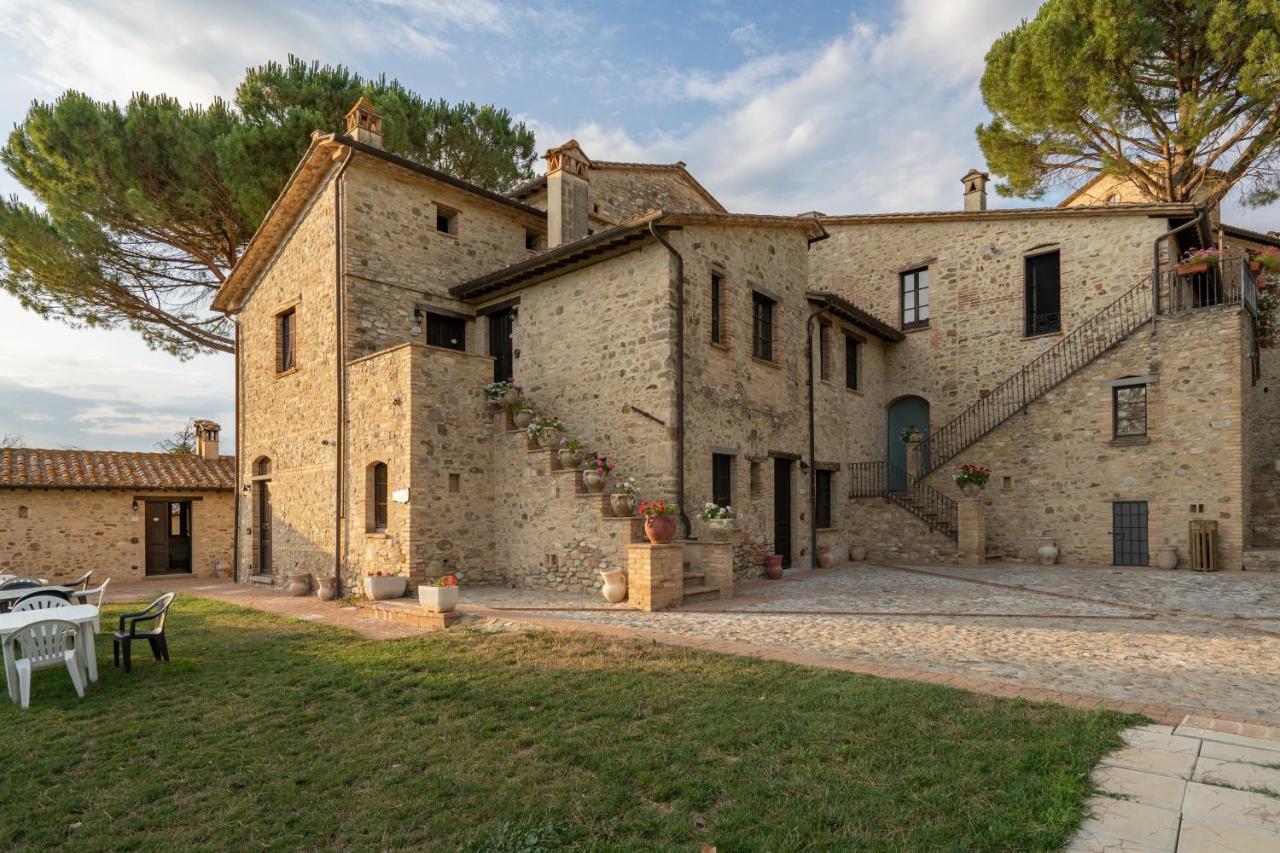 Gh Borgo Pulciano Agriturismo Montone  Zewnętrze zdjęcie